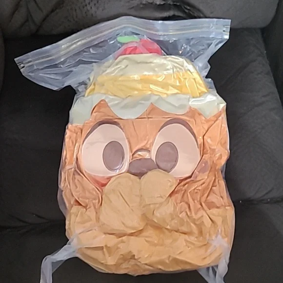 Brand New Disney Munchlings Pineapple Upside Down Cake Stitch - Picture 4 of 5